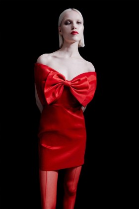 Vestido curto com laço vermelho fogo | Vestidos femininos Bardot para coquetel e festa