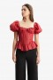  Esra Puff Sleeve Corset Top i Fire Red | Dame Bardot Korsetter